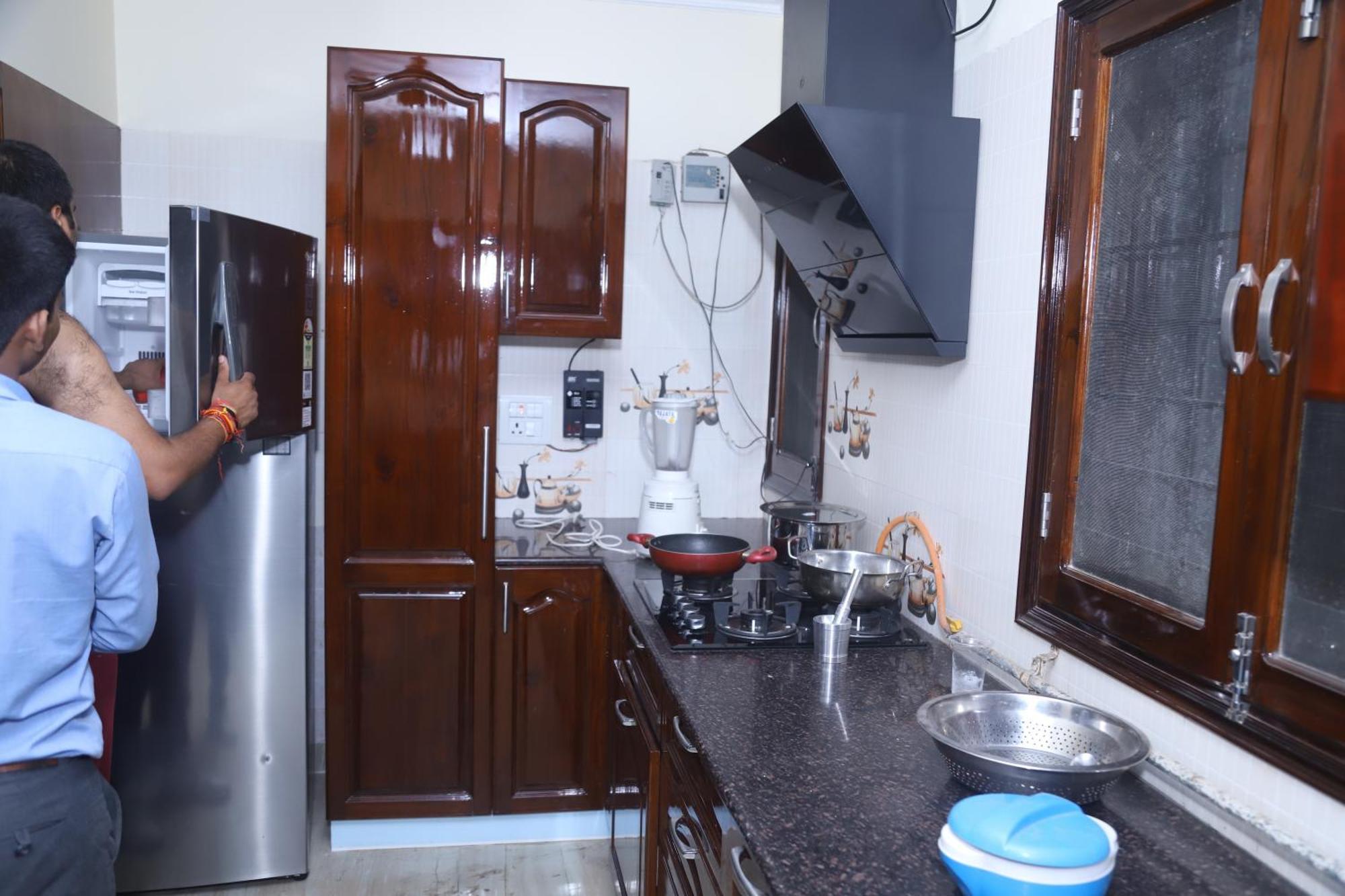 Divine India Service Apartment 3Bhk,B57 Sarita Vihar,Apollo New Delhi Exterior photo
